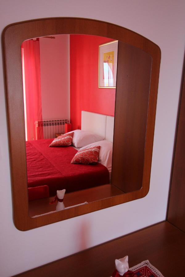 Apartment Marija มลินี ภายนอก รูปภาพ